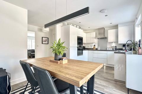 10 Flint Rise, Castle Hill, Swanscombe, DA10 1DL