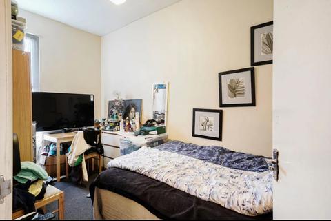 2 bedroom flat for sale, Sellons Avenue, London NW10