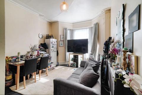 2 bedroom flat for sale, Sellons Avenue, London NW10