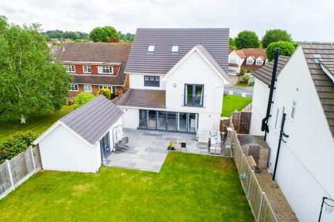 5 bedroom detached house for sale, Hockley Road, Rayleigh