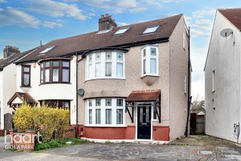 4 bedroom semi-detached house for sale, Cambridge Avenue, Gidea Park, RM2