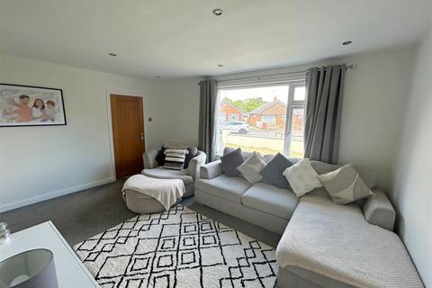 3 bedroom semi-detached house for sale, Albany Close, Skegness, Lincolnshire, PE25 2NE