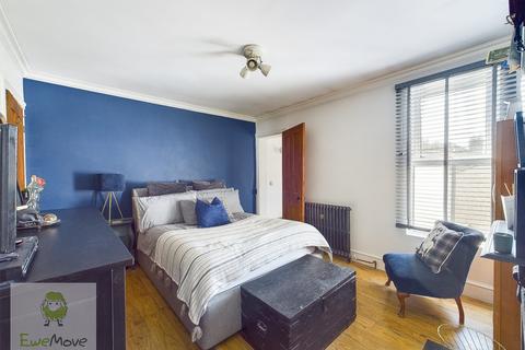 43 Brompton Lane, Rochester, ME2 3BB