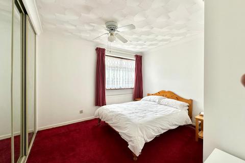 3 bedroom end of terrace house for sale, Leonard Avenue, Swanscombe, Kent, DA10