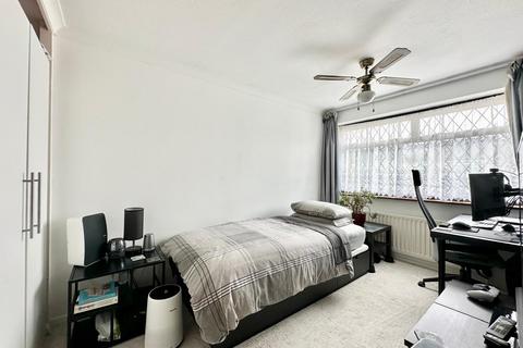 79 Leonard Avenue, Swanscombe, DA10 0EZ