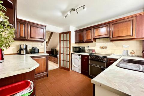 79 Leonard Avenue, Swanscombe, DA10 0EZ
