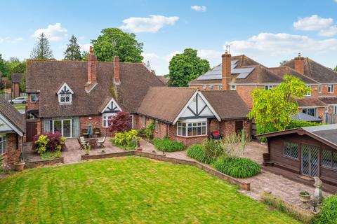 5 bedroom detached house for sale, Long Lane, Ickenham, Uxbridge UB10