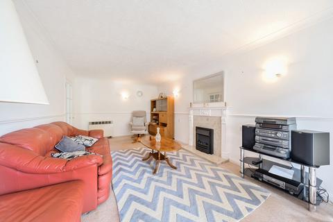 2 bedroom apartment for sale, Sherleys Court, Wood Lane, Ruislip