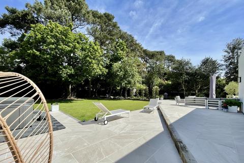 18 Elgin Road, Bournemouth, BH4 9NL