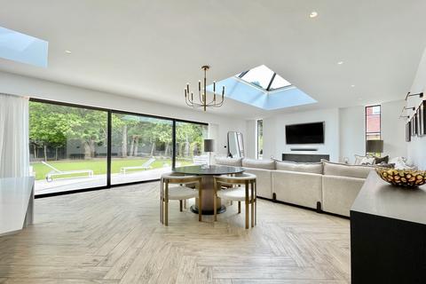 18 Elgin Road, Bournemouth, BH4 9NL