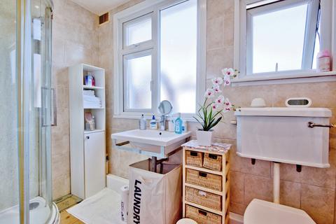 10 Beechmont Gardens, Southend-on-sea, SS2 6RP
