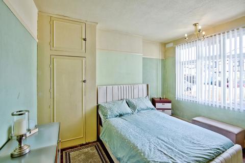 10 Beechmont Gardens, Southend-on-sea, SS2 6RP