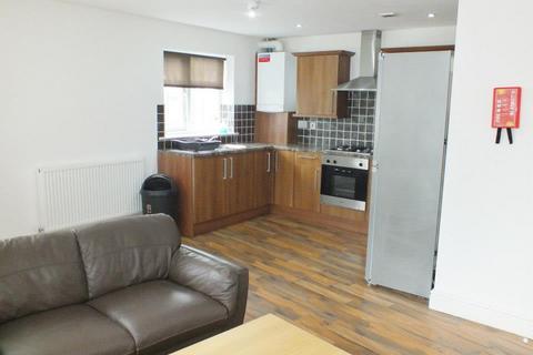 3 bedroom apartment to rent, Flat 2 Bawaz Place 205 Alfreton Road, Nottingham, NG7 3NW