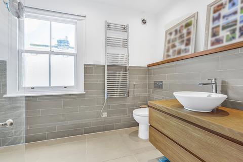 3 Strafford Road, Twickenham, TW1 3AD