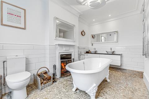 3 Strafford Road, Twickenham, TW1 3AD
