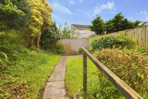 3 Hazelwood Road, Callington, PL17 7EU