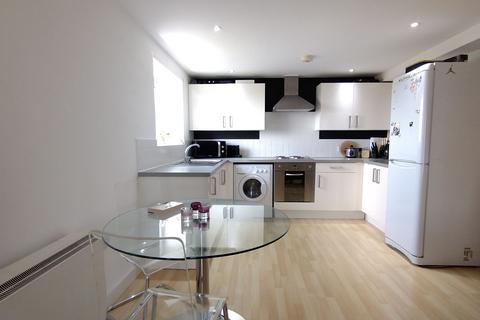 2 bedroom flat for sale, Lakeside Rise, Manchester, M9