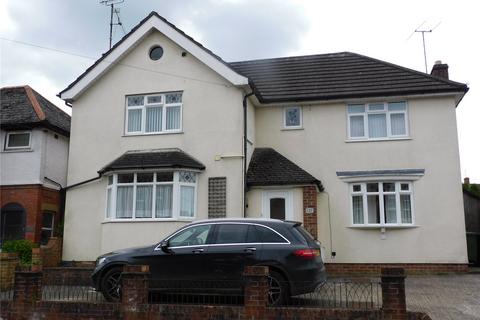 4 bedroom detached house to rent, St. Michaels Avenue, Yeovil, Somerset, BA21