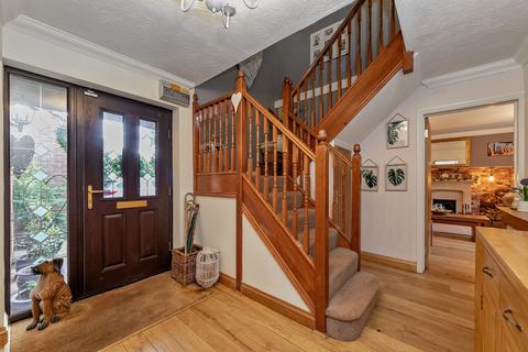 4 bedroom detached house for sale, Farjeon Court, Milton Keynes MK7