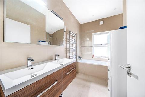22 Leslie Road, London, E11 4HG