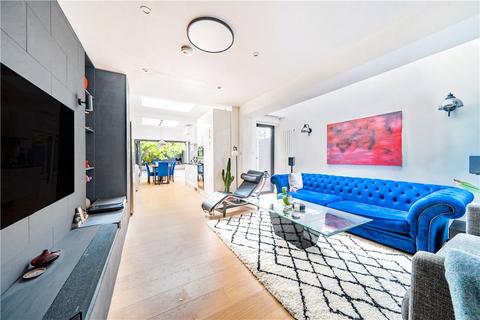 22 Leslie Road, London, E11 4HG