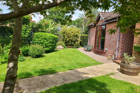 3 bedroom detached bungalow for sale, Snellgrove Close, Calmore SO40