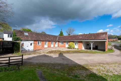 2 bedroom barn conversion for sale, Feckenham, Redditch, Worcestershire