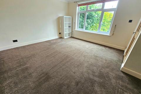 2 bedroom semi-detached house to rent, Brierfield Avenue, Nottingham, NG11