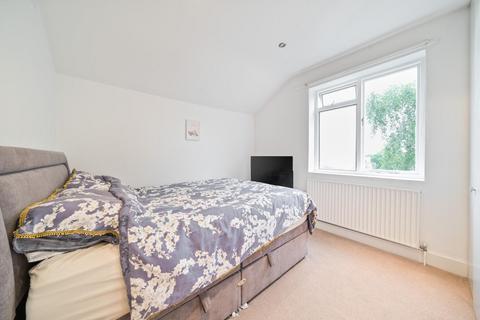 Flat 4, 17 Fawnbrake Avenue, London, SE24 0BE