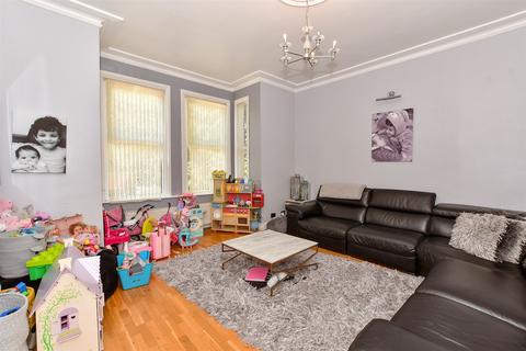 4 bedroom semi-detached house for sale, Falmouth Avenue, Chingford