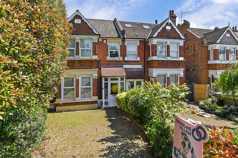 4 bedroom semi-detached house for sale, Falmouth Avenue, Chingford