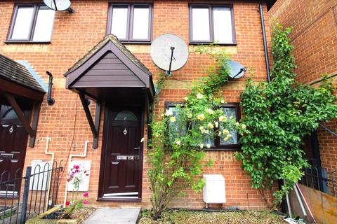 3 bedroom semi-detached house to rent, Brailsford Close, Mitcham