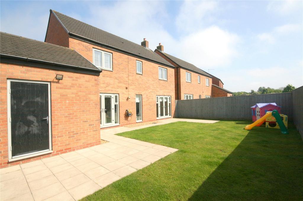 Rear Garden (2)