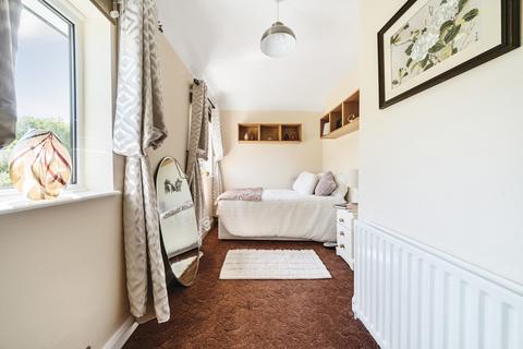 19 Parkfield Way, Bromley, BR2 8AE