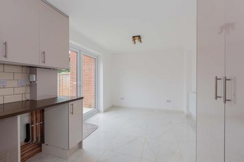 38 Maryside, Slough, SL3 7ET