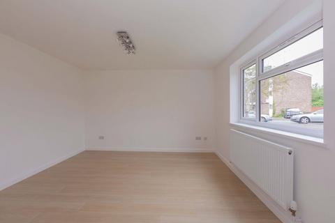 38 Maryside, Slough, SL3 7ET