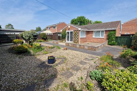 2 bedroom bungalow for sale, Stoneleigh Close, Burnham-on-Sea, TA8