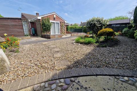 2 bedroom bungalow for sale, Stoneleigh Close, Burnham-on-Sea, TA8