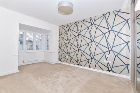 9 Barrow Hill Close, Snodland, ME6 5FX