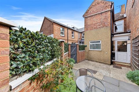 3 bedroom end of terrace house for sale, Tennyson Road, Kettering NN16