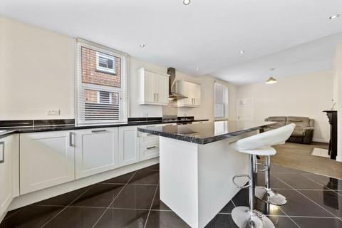 11 Tennyson Road, Kettering, NN16 0DD