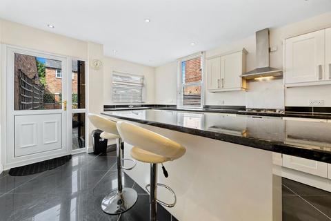 11 Tennyson Road, Kettering, NN16 0DD