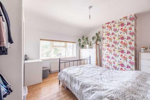 25 Ditton Road, Datchet, Slough, SL3 9LJ