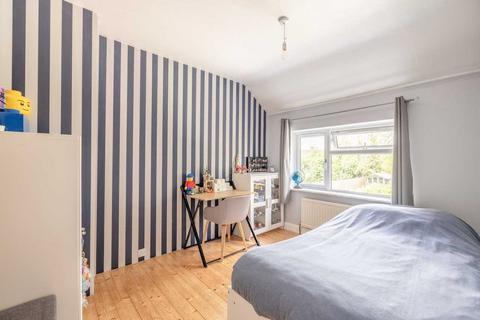 25 Ditton Road, Datchet, Slough, SL3 9LJ