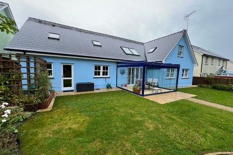 6 bedroom detached bungalow for sale, 5 Swn Yr Efail, Pennant, Llanon, SY23