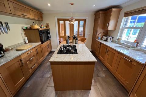 6 bedroom detached bungalow for sale, 5 Swn Yr Efail, Pennant, Llanon, SY23