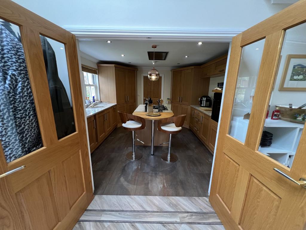 Kitchen/Breakfast Room