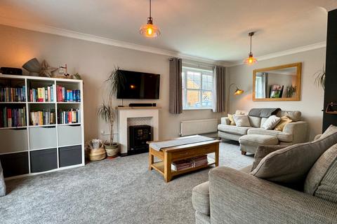 17 Bredon Drive, Hereford, HR4 0TN