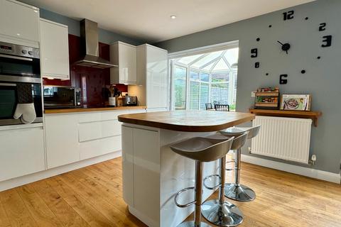 17 Bredon Drive, Hereford, HR4 0TN