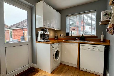 17 Bredon Drive, Hereford, HR4 0TN